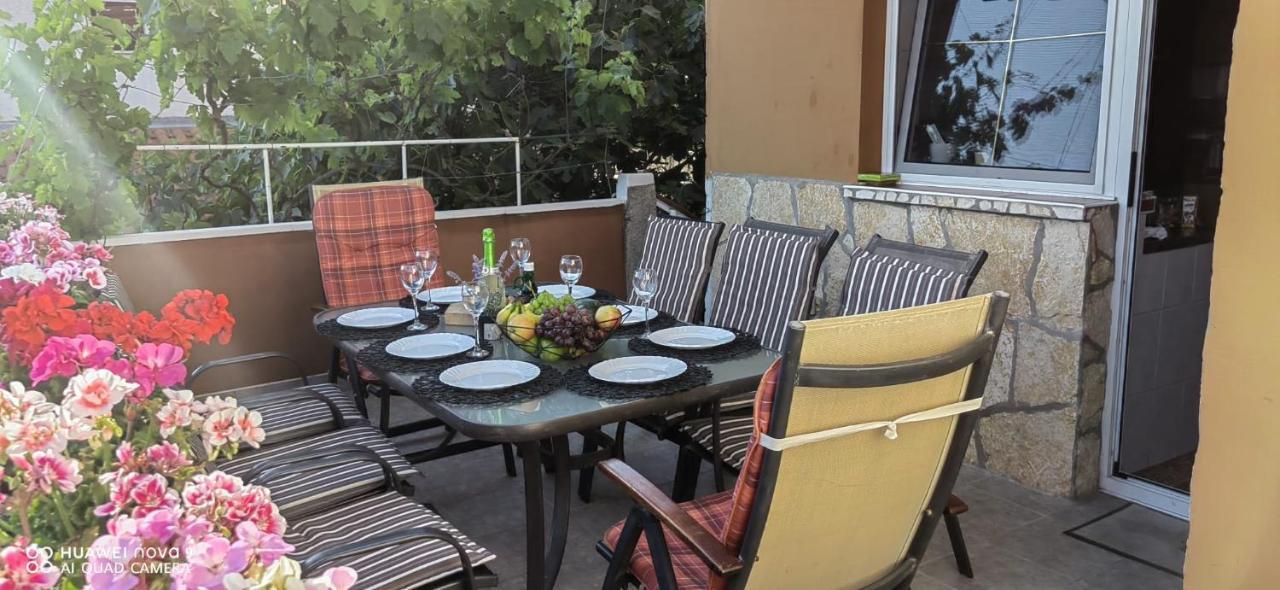 Kuca Za Odmor Vista Mare Villa Marinici  Kültér fotó